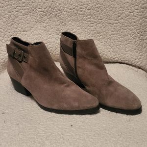 Aquatalia Taupe Suede Farin Bootie size 8.5